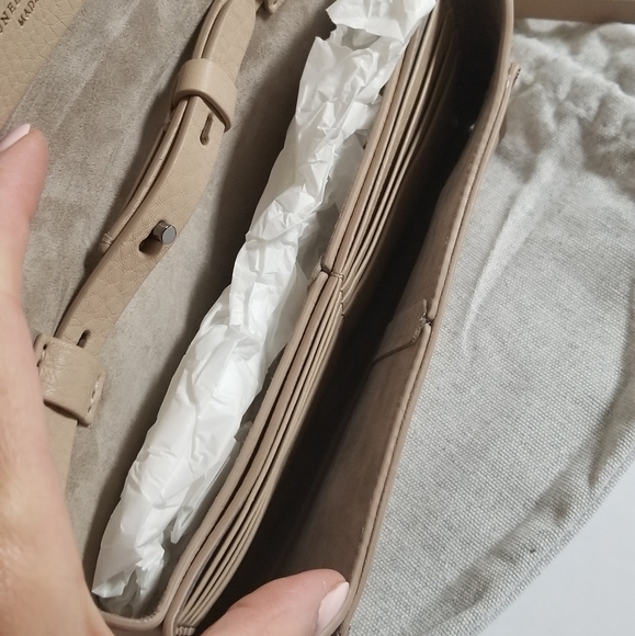 Brunello Cucinelli Leather Wallet-On-Strap Sand - Picture 10 of 16